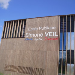 Ecole Primaire Simone Veil, commune de bourgoin - Réalisation + Fabrication + Pose